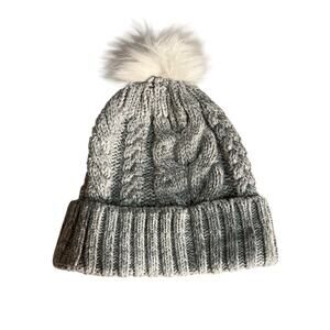 GAP Kids Girls Cable Knit Pom Beanie Hat Winter Warm Faux Fur Gray L/XL